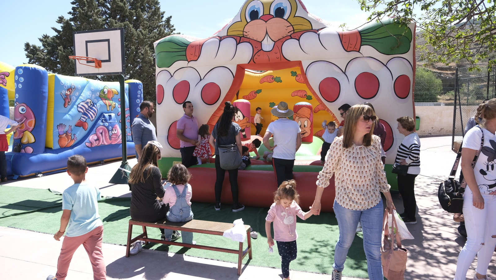 Imágenes de los juegos infantiles en las Fiestas de Abla