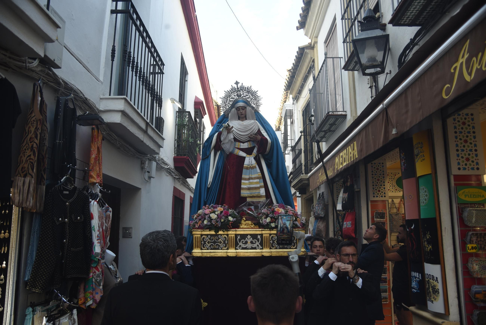 Las mejores fotos del traslado de la hermandad de la Agonía de Córdoba