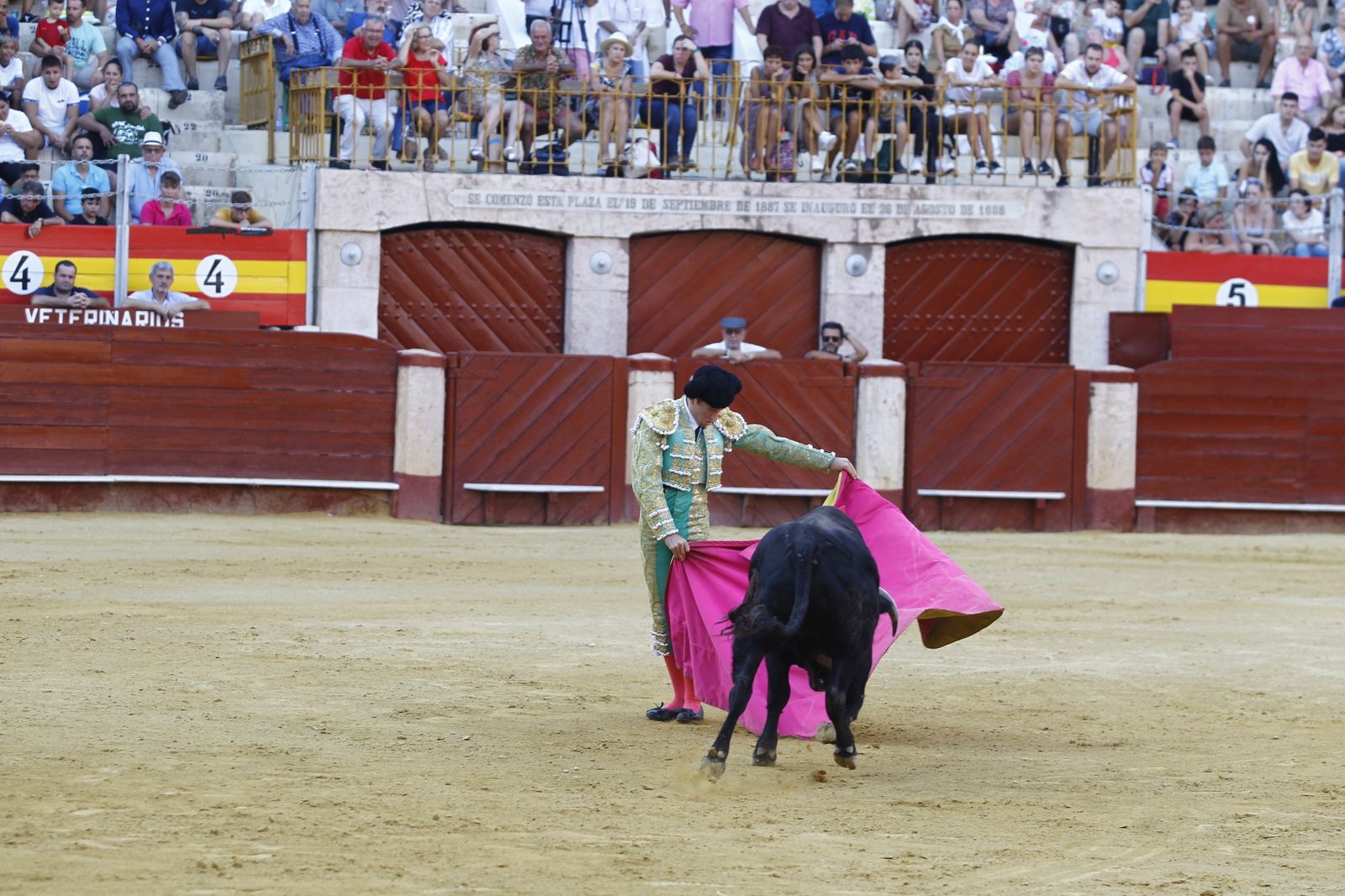 Imágenes de la novillada organizada por la Escuela Taurina de Almería