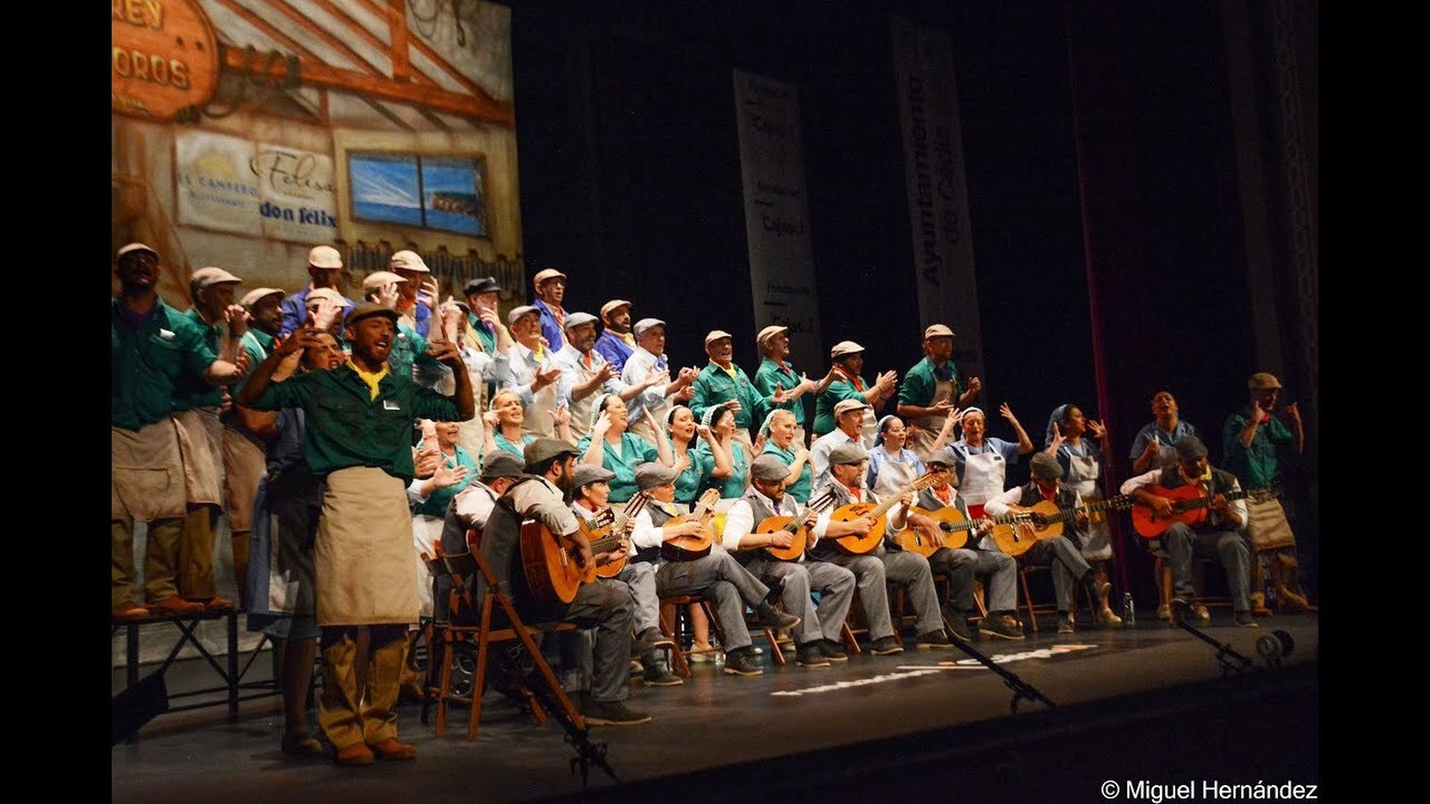 Coro 'La fábrica de conservas' en su actuación semifinal.