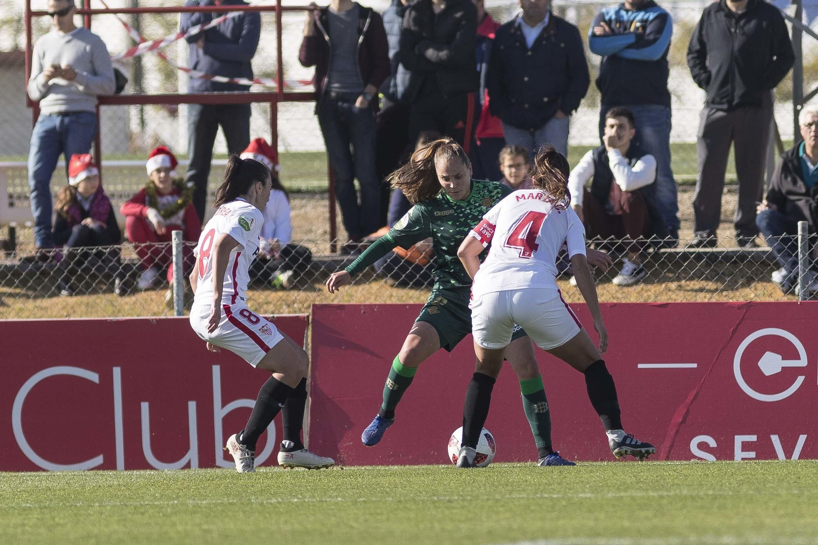 Las imágenes del derbi femenino Sevilla-Betis
