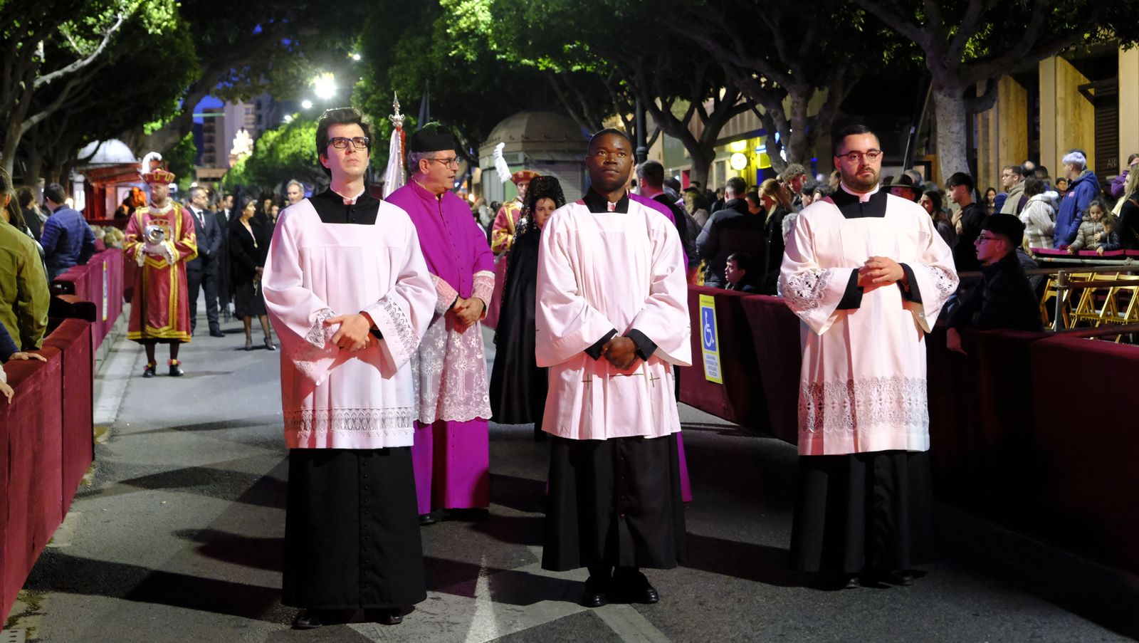 Las mejores imágenes del Santo Sepulcro, en Almería