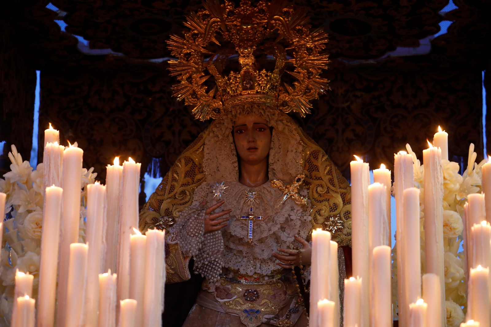 Viernes Santo en Córdoba: la procesión del Descendimiento, en imágenes
