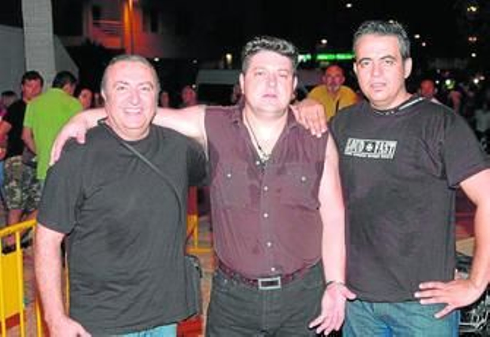 The Sun Rockets con Diego Cruz, Chipo Martínez y Pepe Lee Luis. The Sun Rockets con Diego Cruz, Chipo Martínez y Pepe Lee Luis.