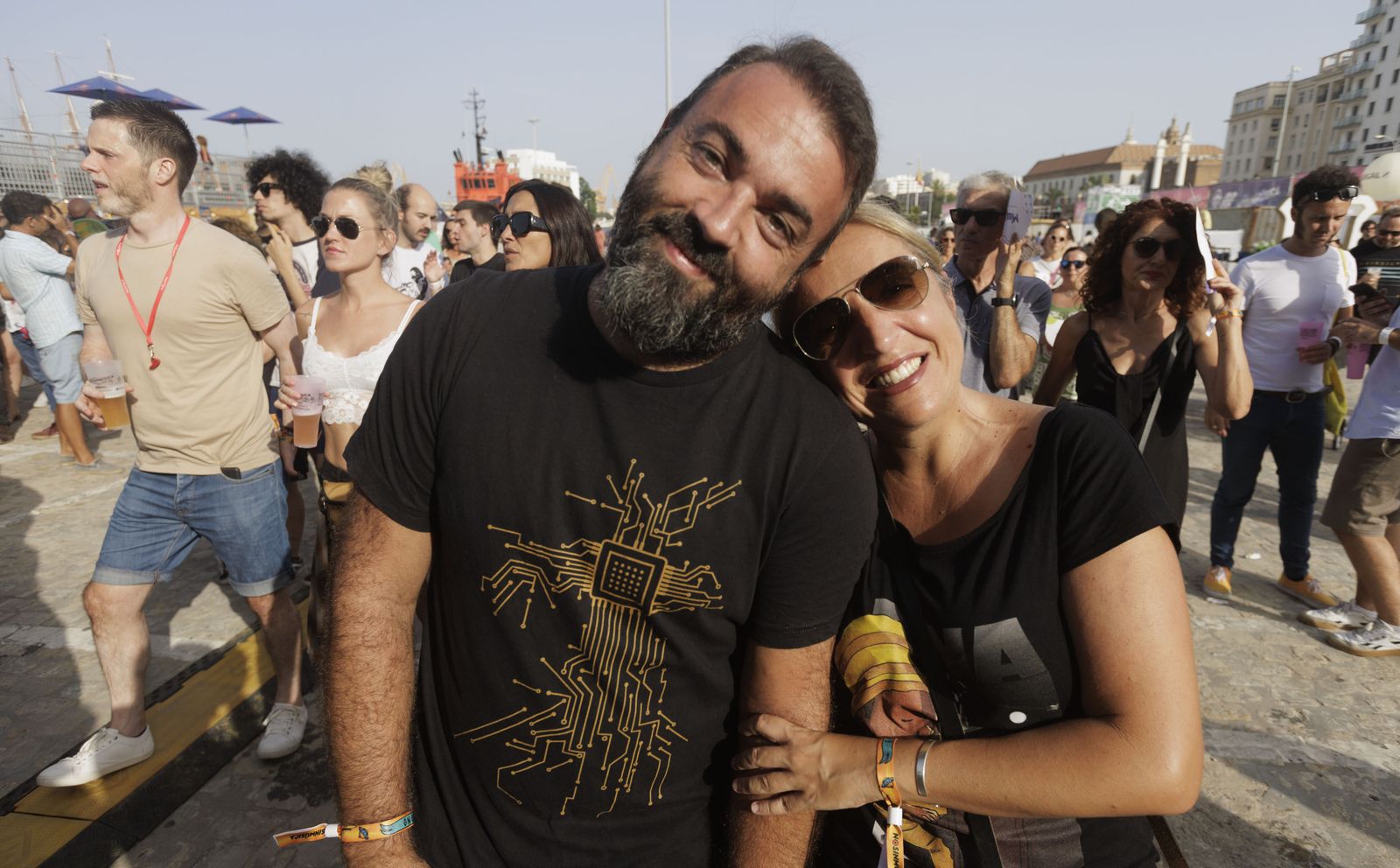 Búscate en las imágenes del primer día de conciertos en el festival  "No sin música"