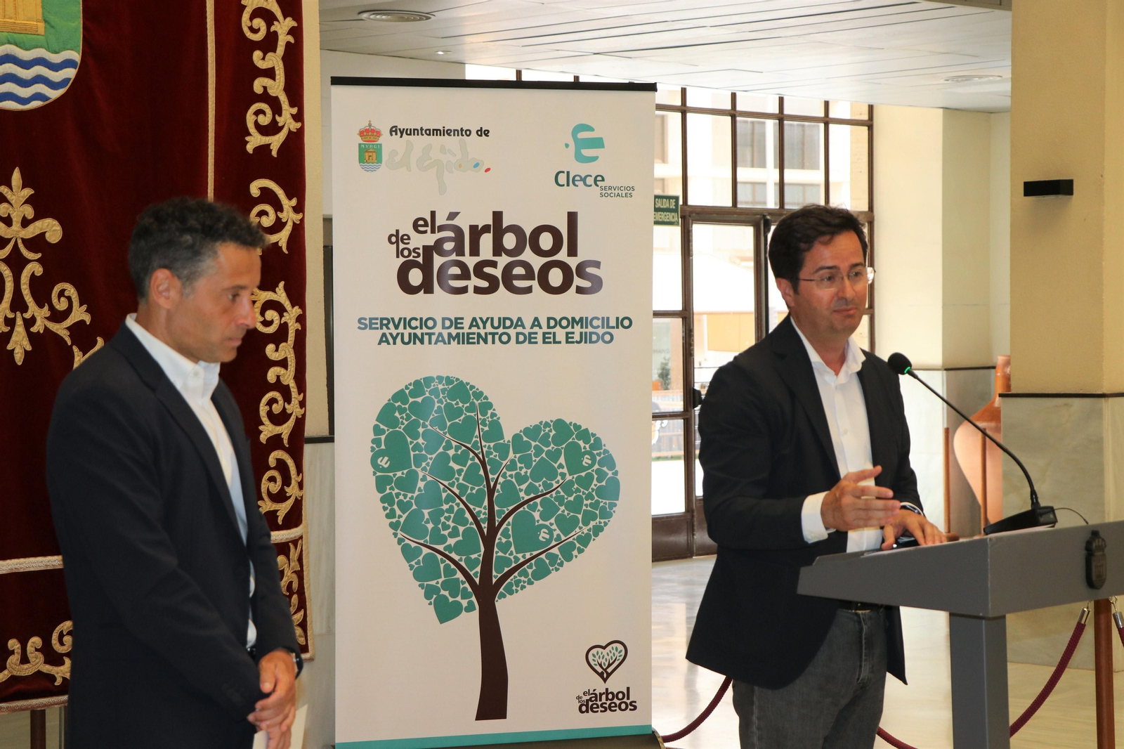 ‘El Árbol de los Deseos’ hace realidad el anhelo de tres usuarios del Servicio de Ayuda a Domicilio en El Ejido