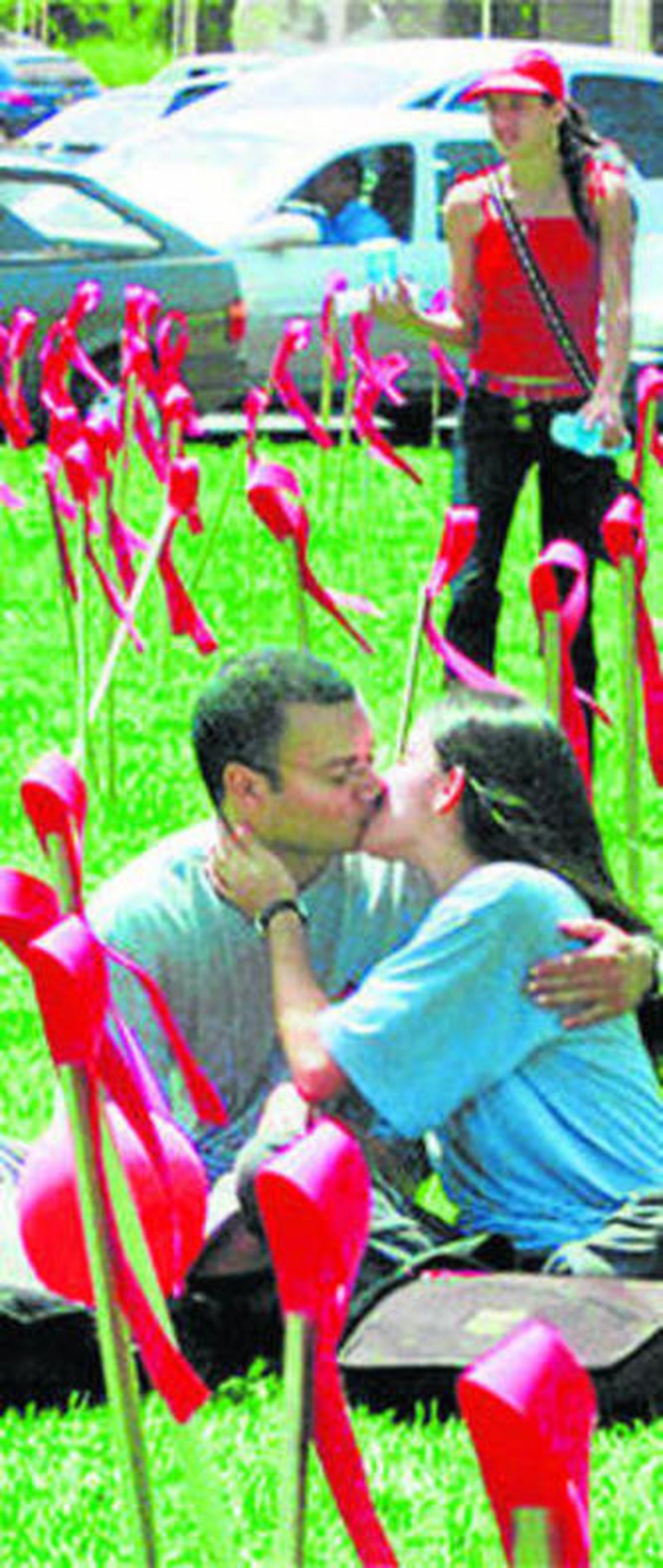 Lazos rojos, símbolo del VIH.