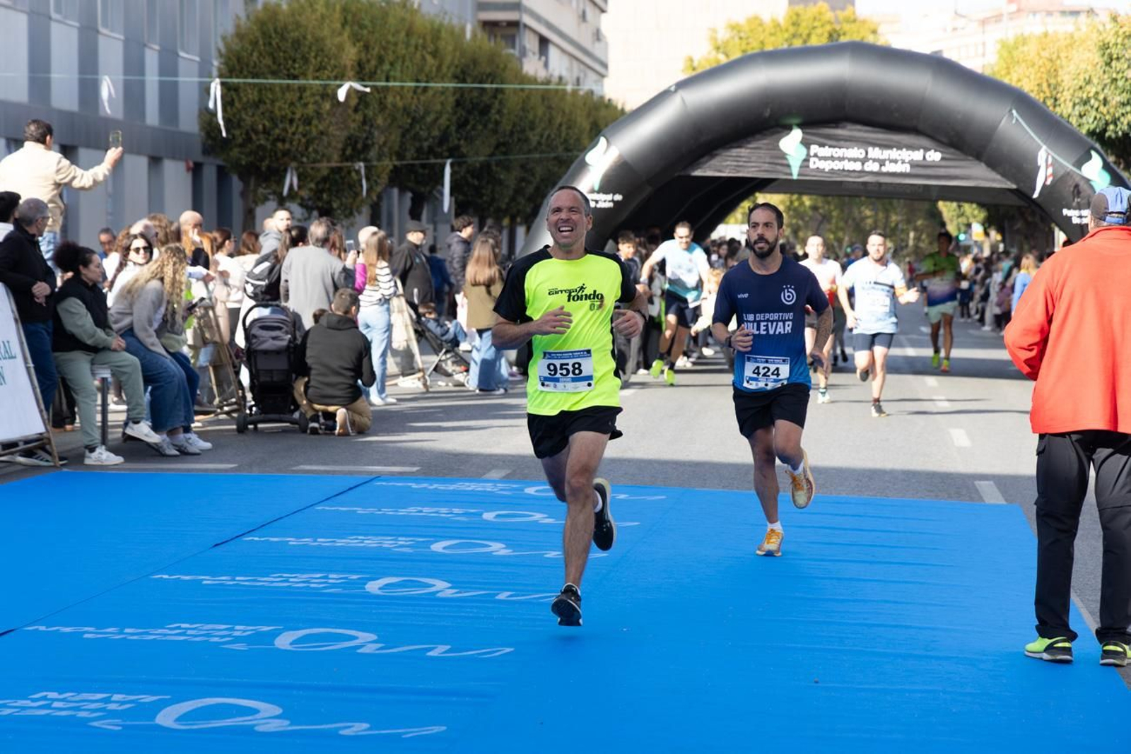 En imágenes: multitudinaria e histórica XXIX Media Maratón 'Ciudad de Jaén' y 10k en memoria de Paco Manzaneda