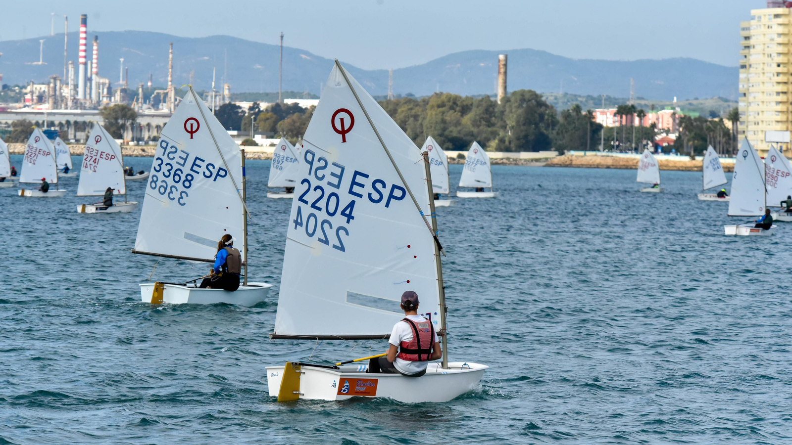 Las fotos de la primera jornada de la Copa de Andalucía de Óptimist en La Línea