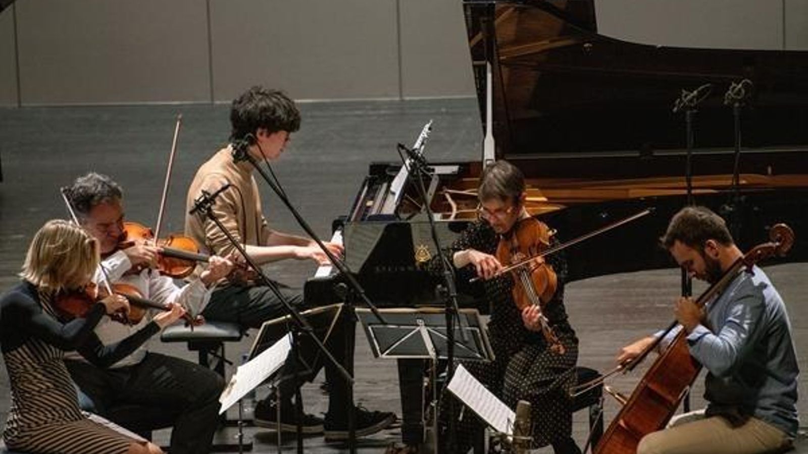 El pianista chino Deren Wang durante uno de sus ensayos. El pianista chino Deren Wang durante uno de sus ensayos.