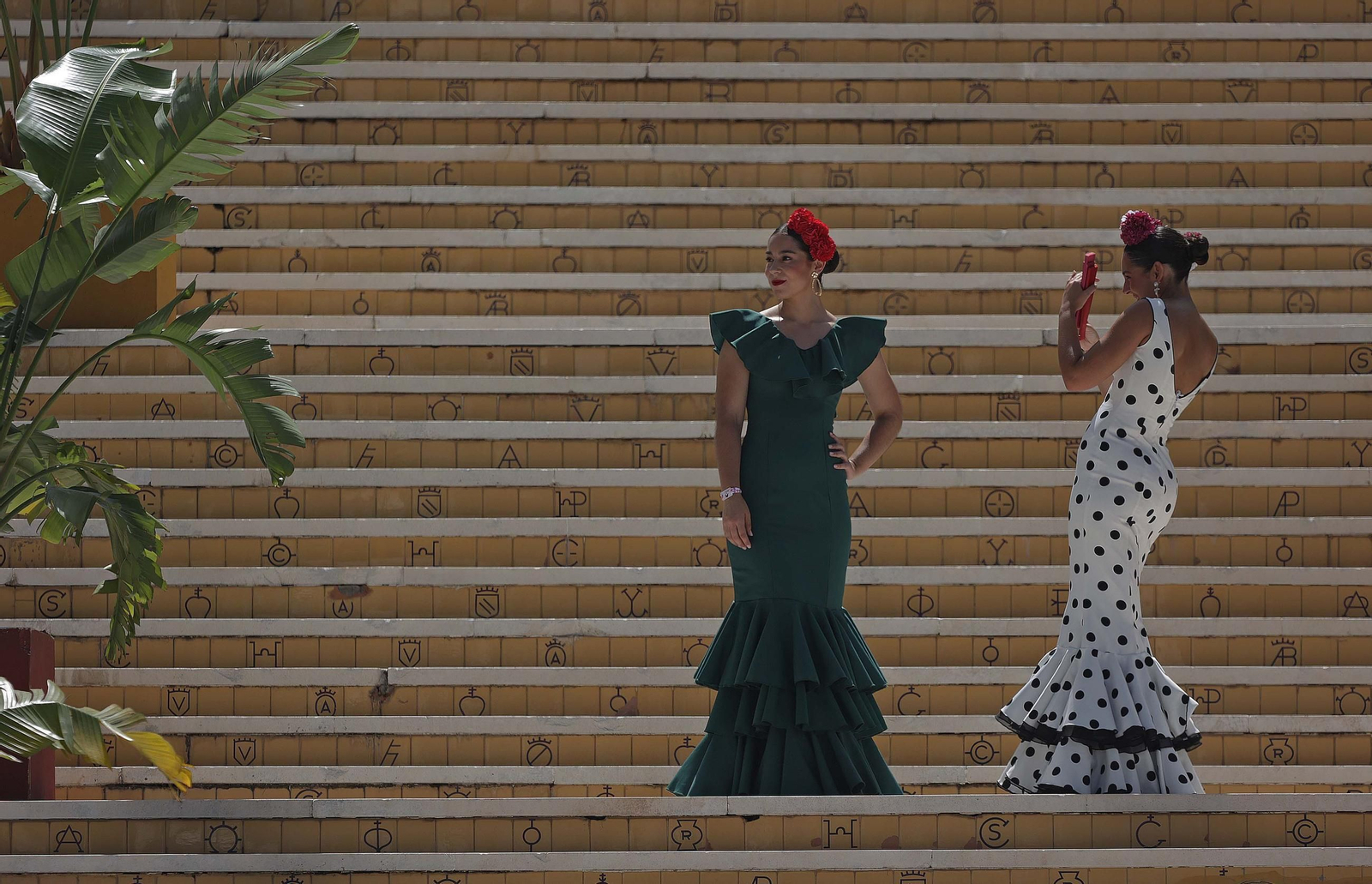 Búscate en las fotos del Domingo por Sevillanas de la Feria Real de Algeciras 2025