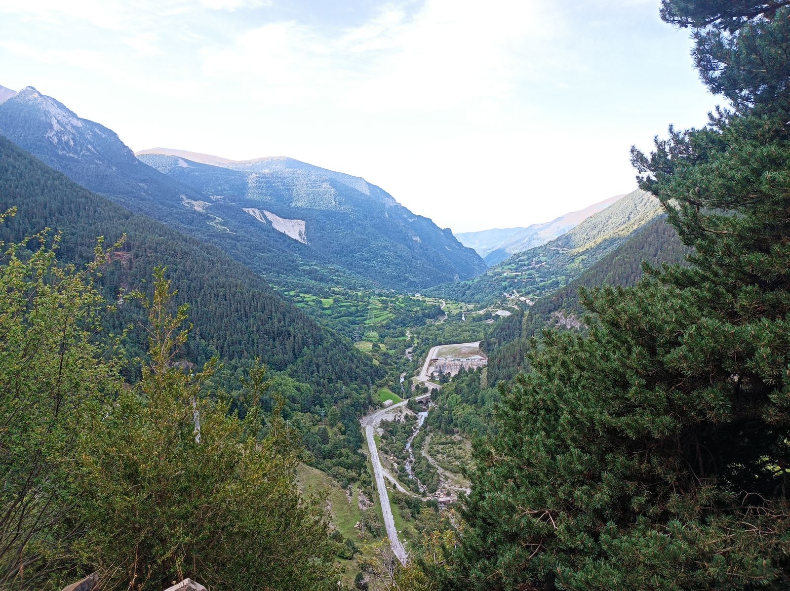 Recorreremos todo este bonito valle.