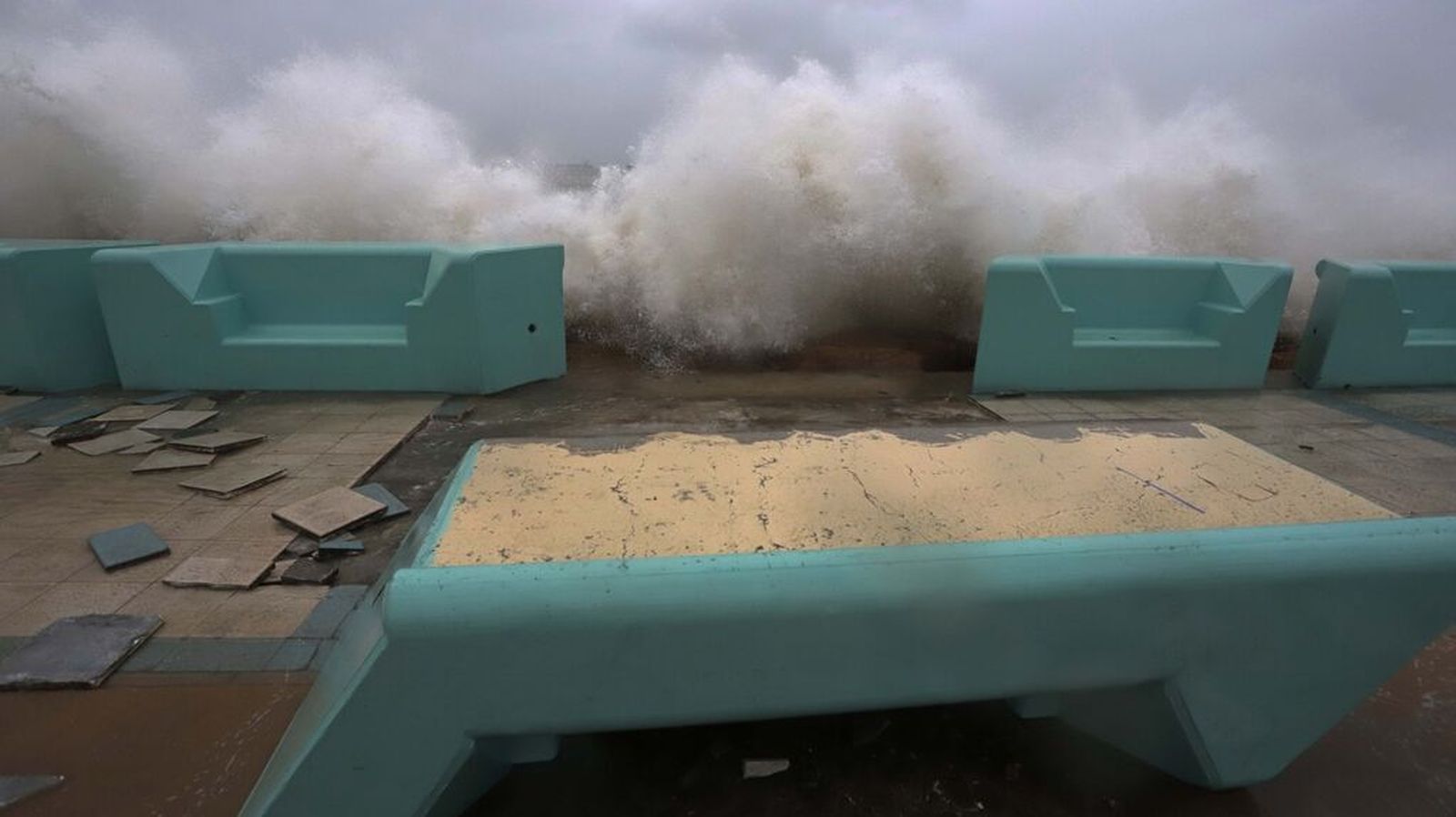Los efectos del temporal, el pasado 4 de abril en La Línea