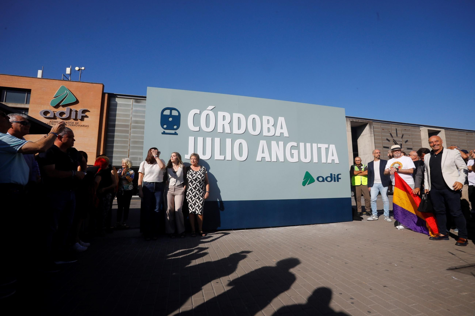 Inauguración de la nueva nomenclatura de la estación de Córdoba Julio Anguita