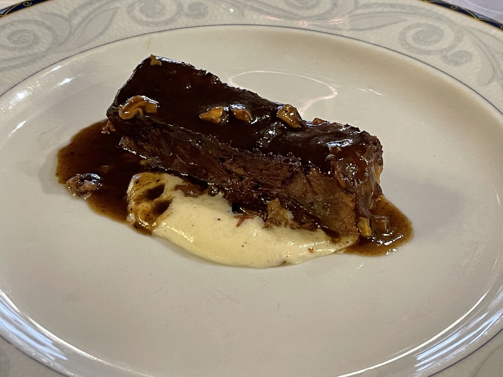 La primera faena de las jornadas del toro bravo en Terraza Carmona, en imágenes