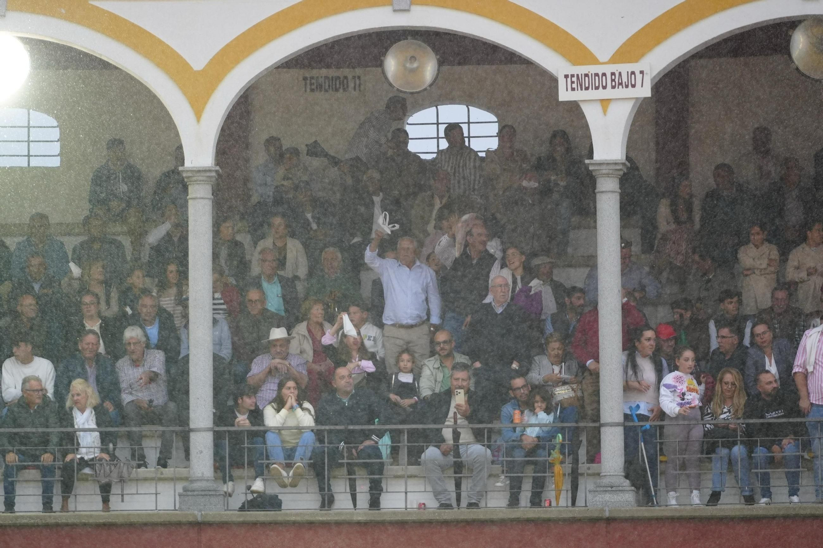 La corrida de rejones de la Feria de Pozoblanco, suspendida por la lluvia
