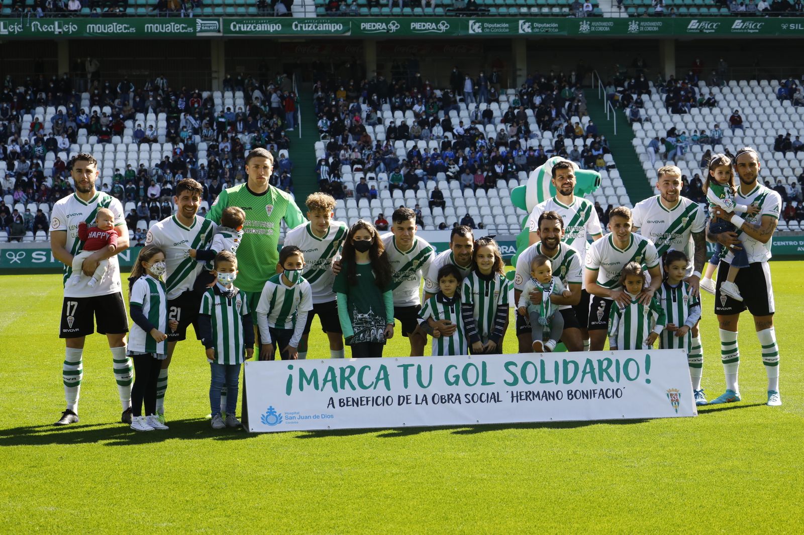 La victoria del Córdoba CF ante el Mensajero, en imágenes