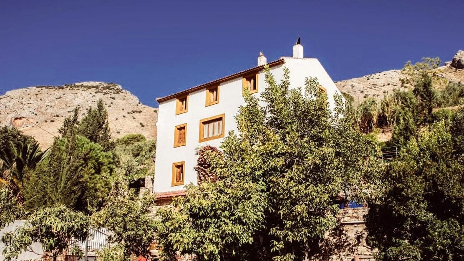 Con capacidad para hasta veinte personas, Casa Rural Jaén es genial para una escapada en grupo de amigos.