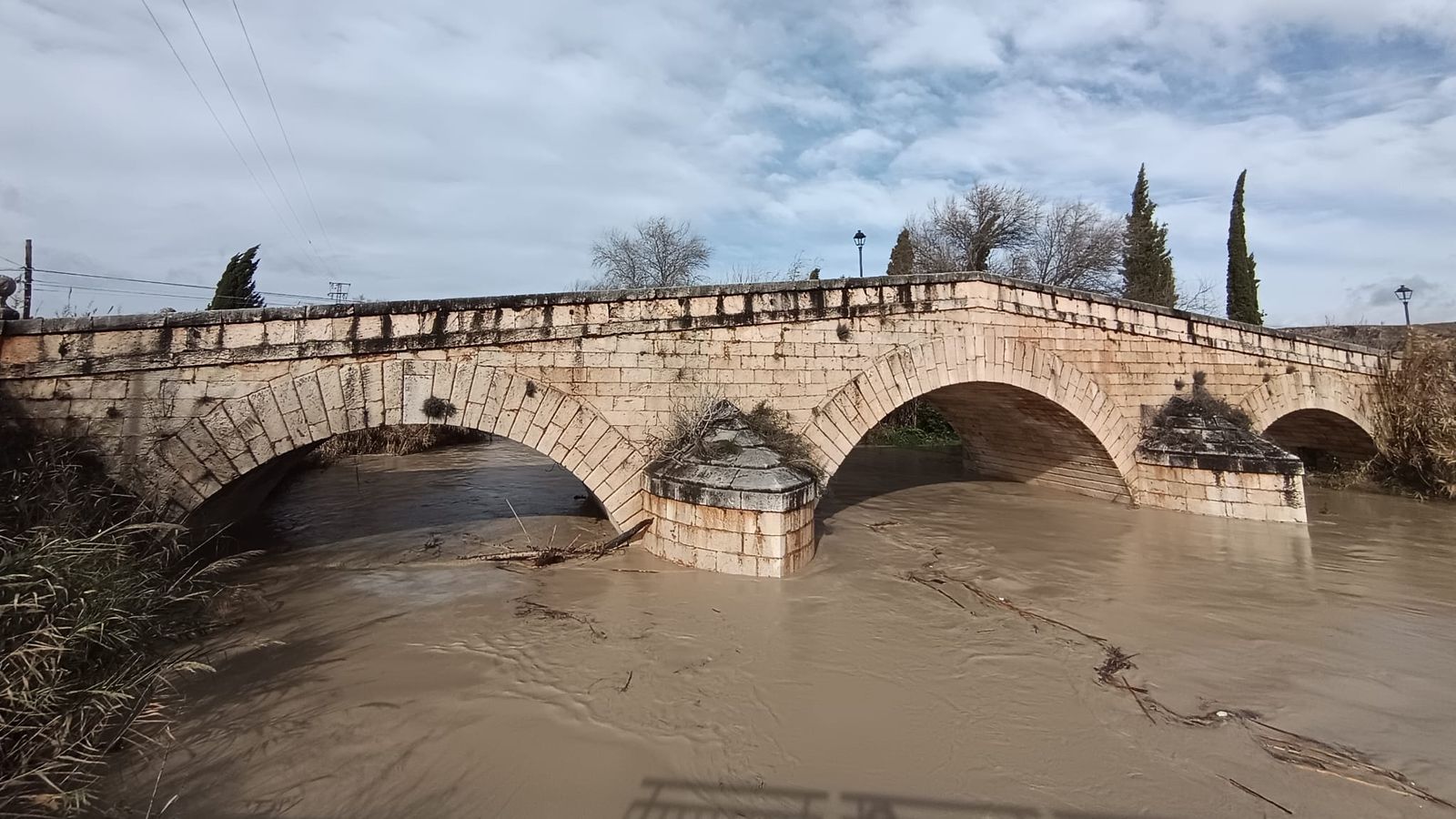 Estado actual del río en el Puente Tablas.