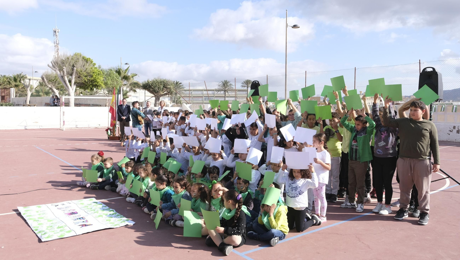 Día de la Bandera de Andalucía en el Colegio Virgen del Mar de Cabo de Gata, en imágenes