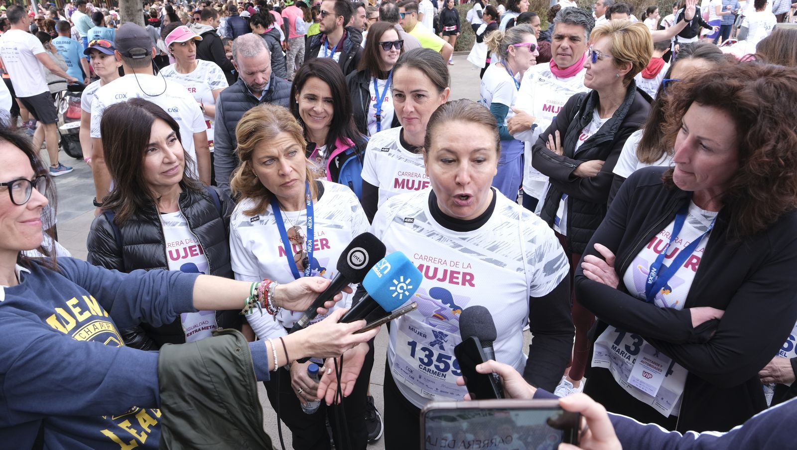 Imágenes de la Carrera de la Mujer 2023 en Almería