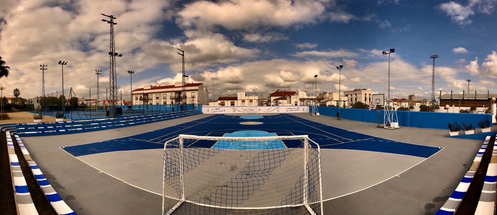 Pista exterior del Polideportivo Municipal