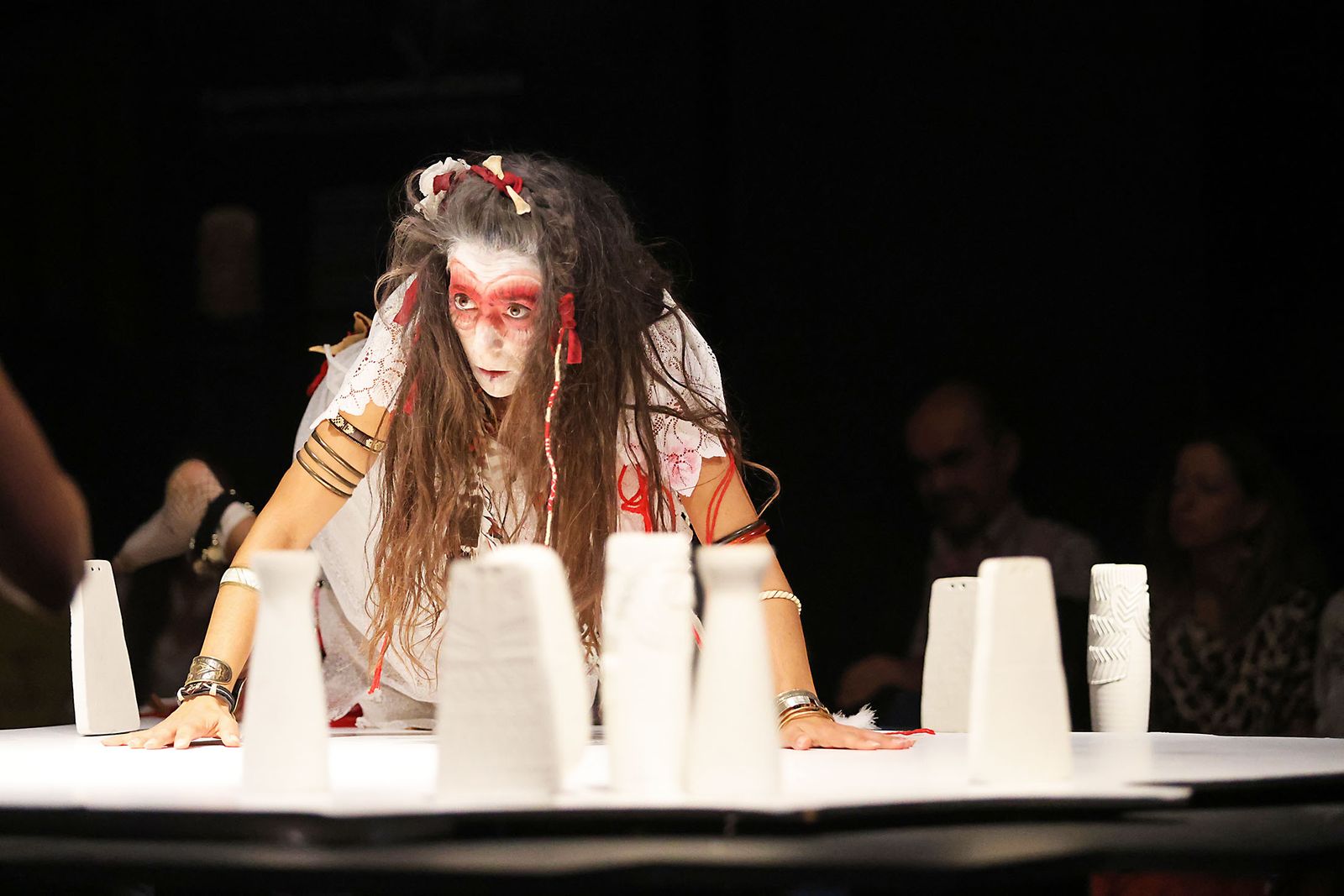 Imágenes de la clausura de la exposición 'Ídolos. Miradas milenarias desde el extremo suroccidental de Europa'