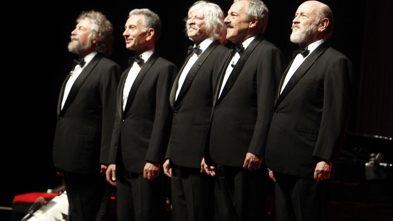 Mundstock, primero por la derecha, con su grupo Les Luthiers en 2011 en Sevilla.