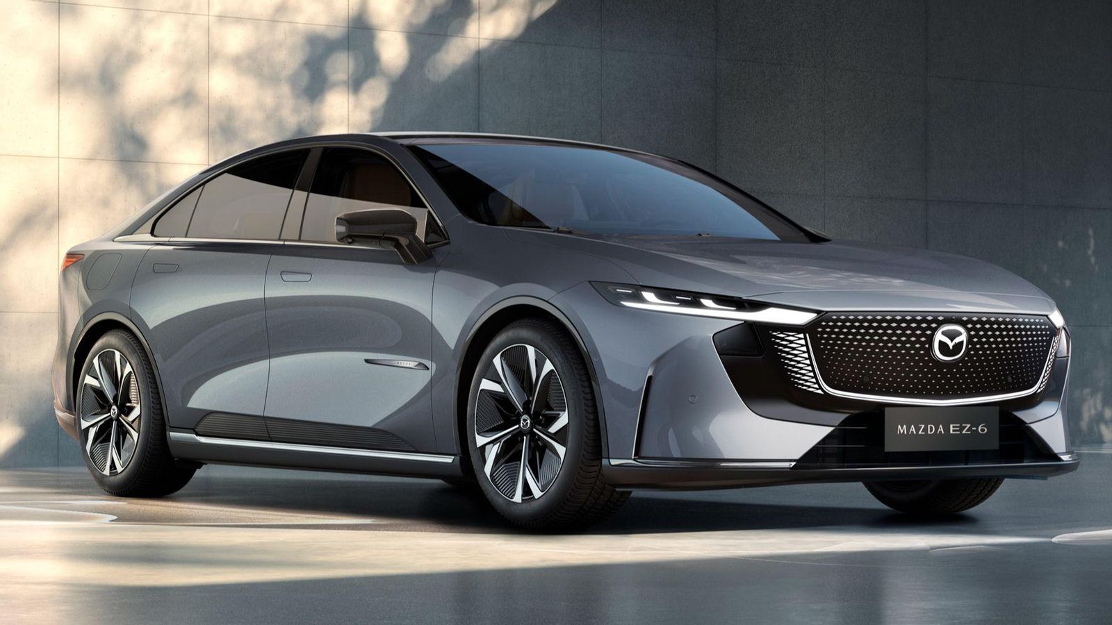 Las dimensiones del EZ-6 son ligeramente mayores a las del Mazda 6, un coche que no ha contado con versiones electrificadas en su oferta.