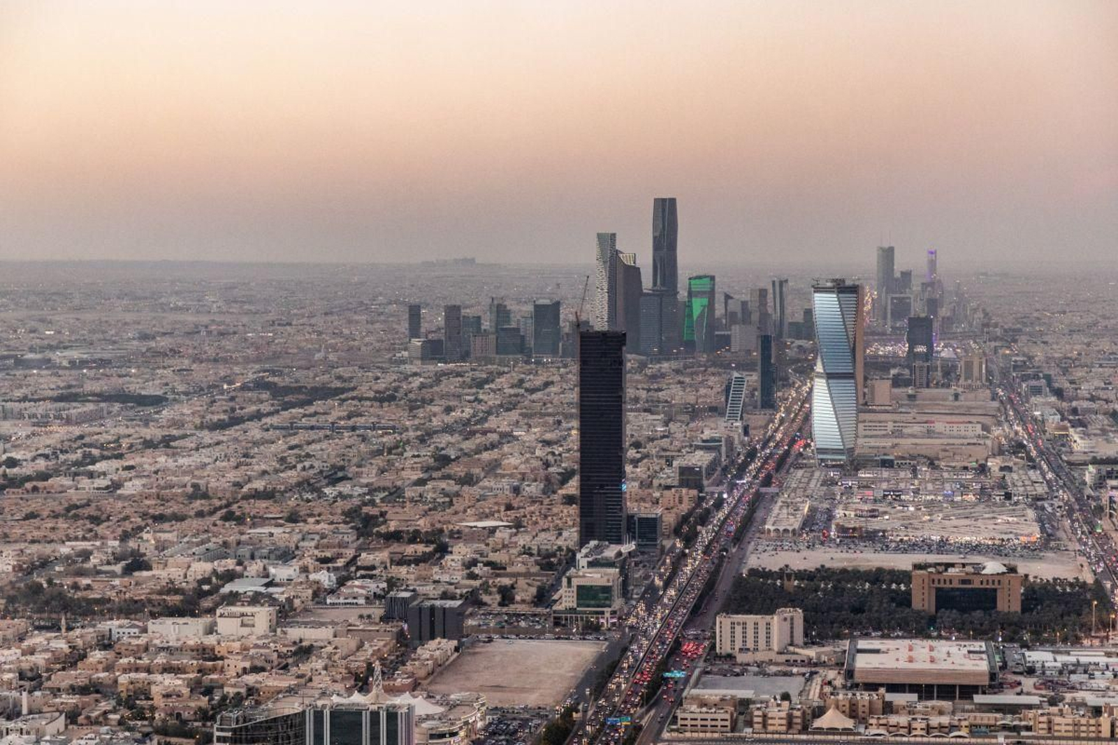 Vista panorámica de Riad con el distrito financiero impulsado por el rey Abdullah