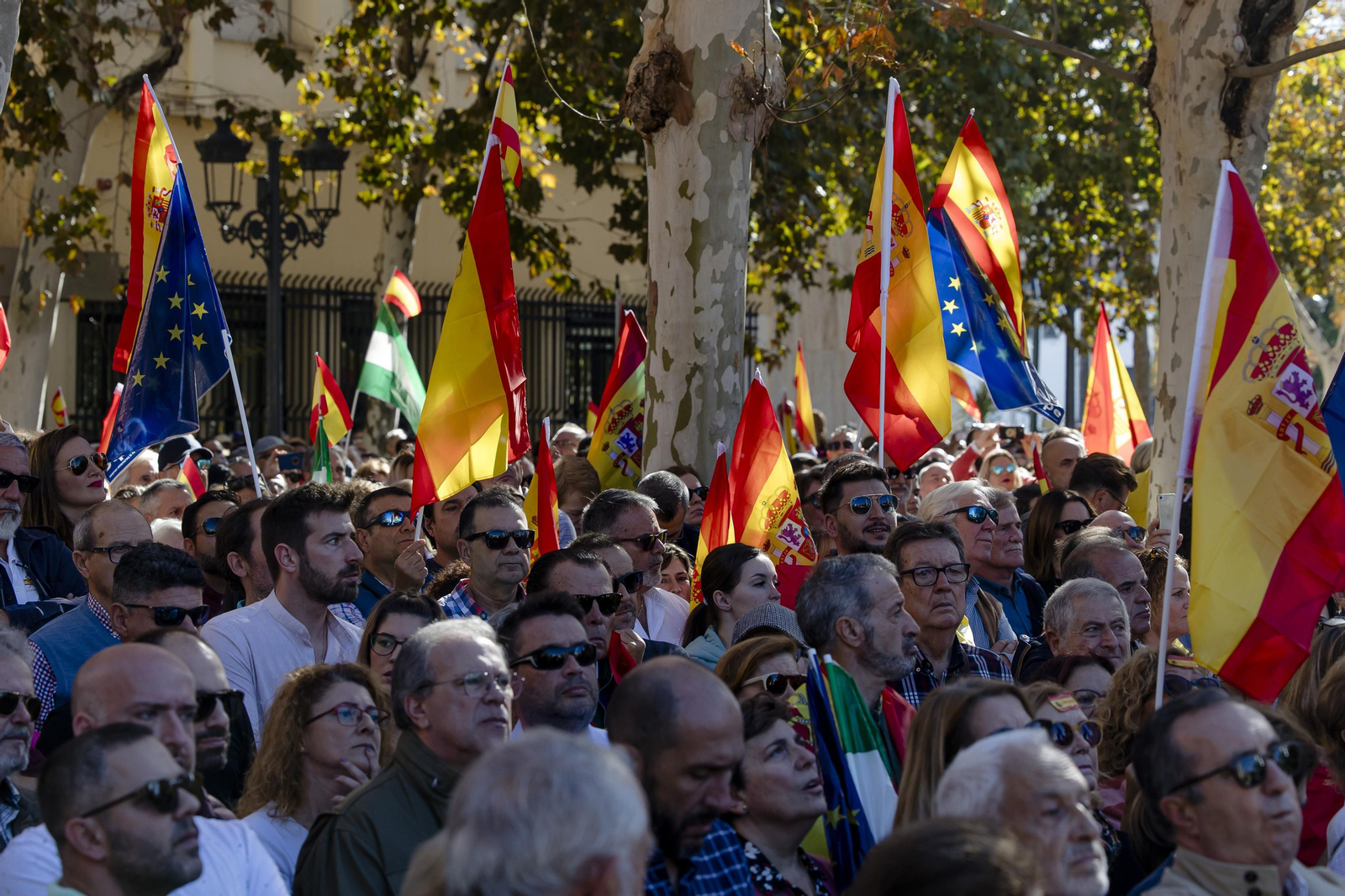 La concentración contra la amnistía en Cádiz en imágenes.