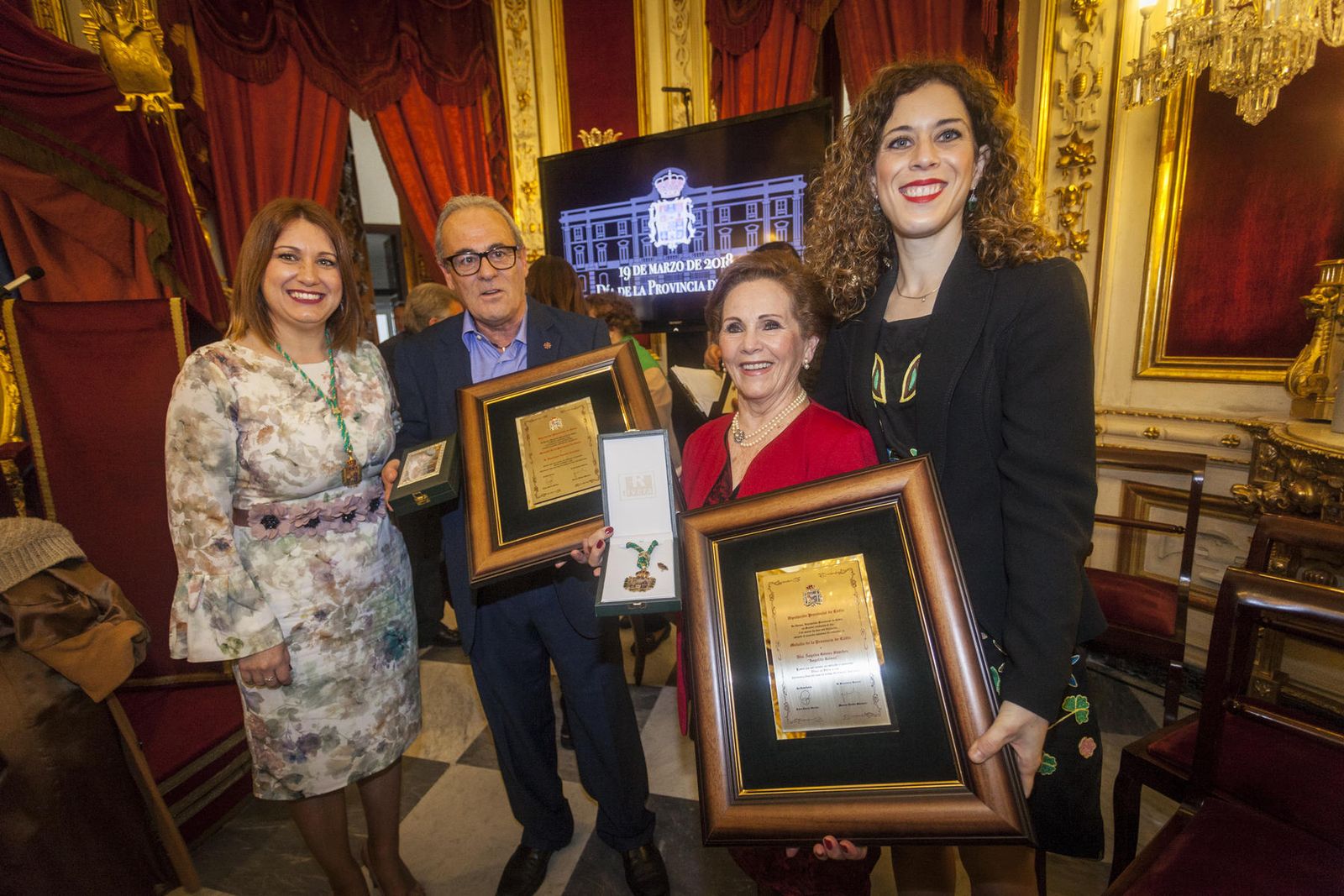 Imágenes de la entrega de la Medallas de la provincia