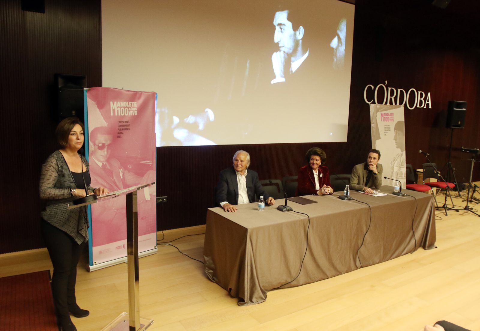 Imágenes de la  presentación de los actos por el nacimiento de Manolete.