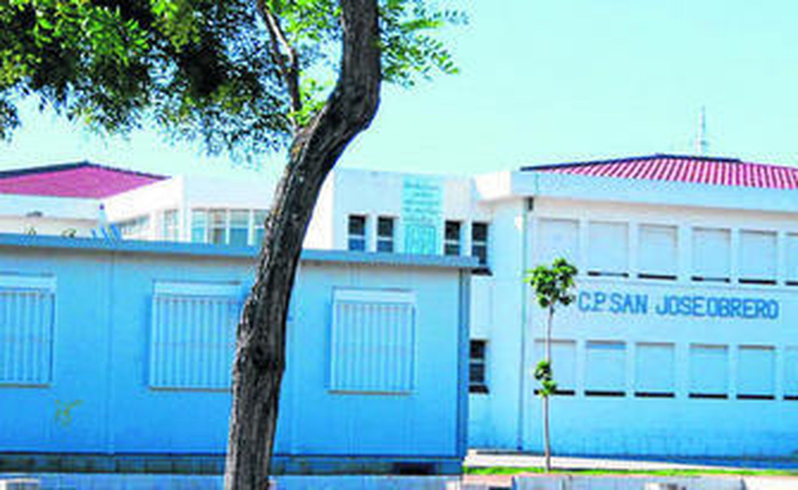 Aulas prefabricadas en el colegio San José Obrero.
