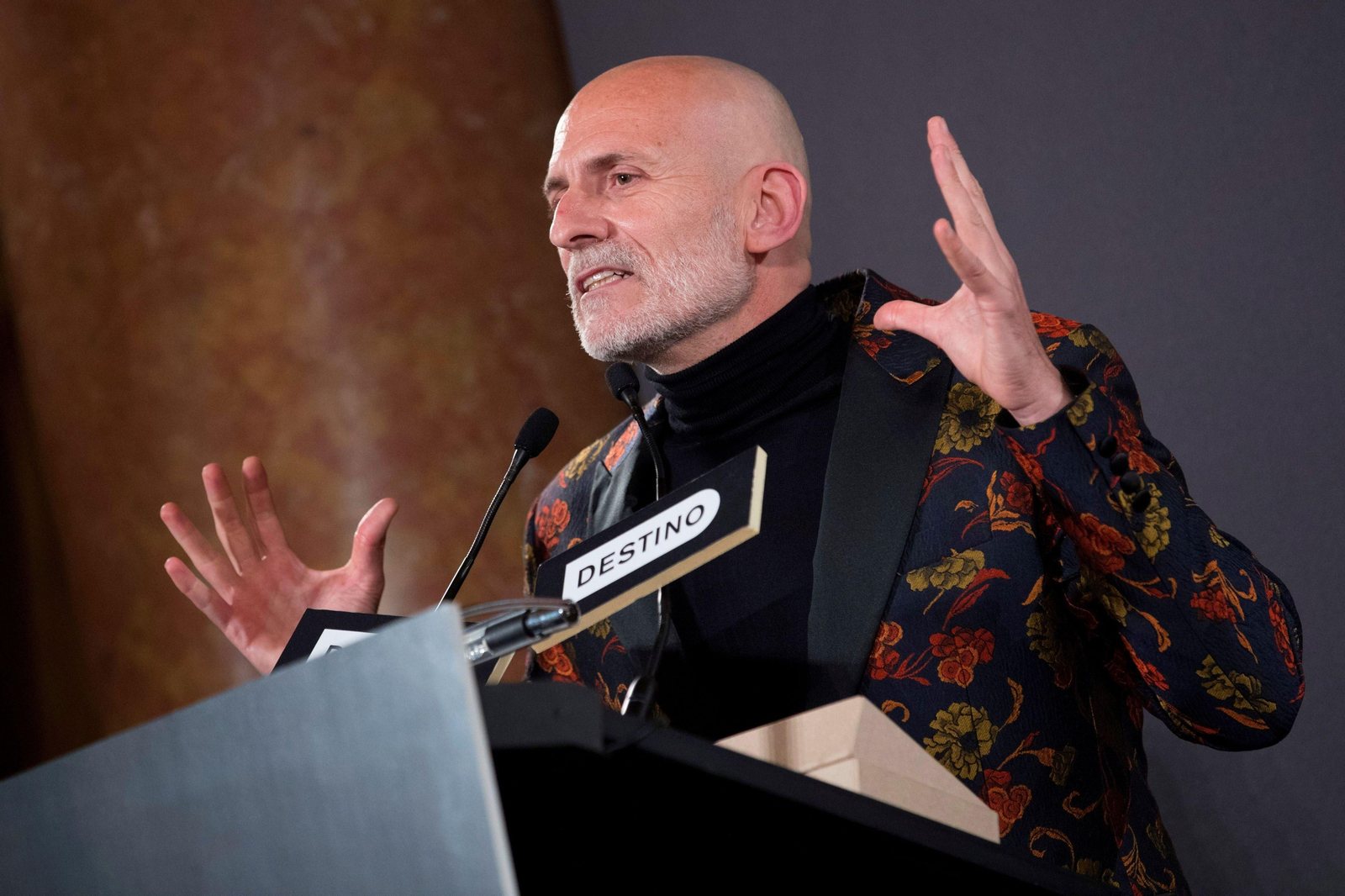 Alejandro Palomas, ayer en el hotel Palace de Barcelona tras conocerse el fallo del jurado.