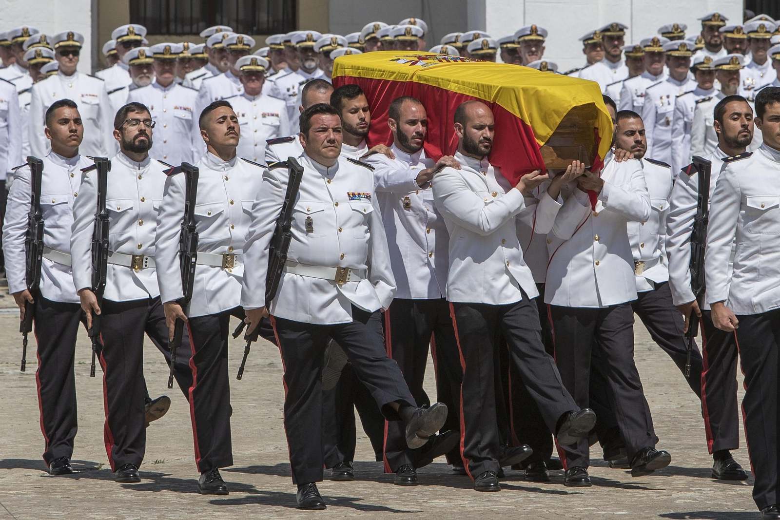 Imágenes del funeral en San Fernando