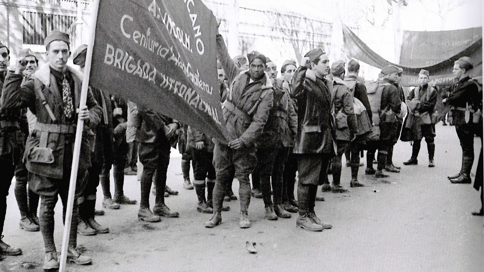 Brigadistas en la retaguardia.