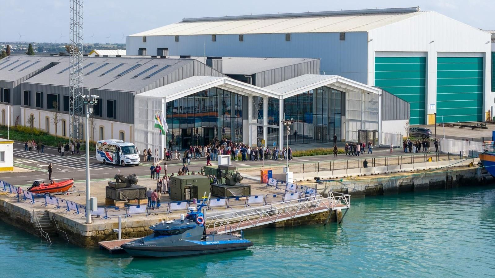 Jornada de puertas abiertas en Navantia San Fernando