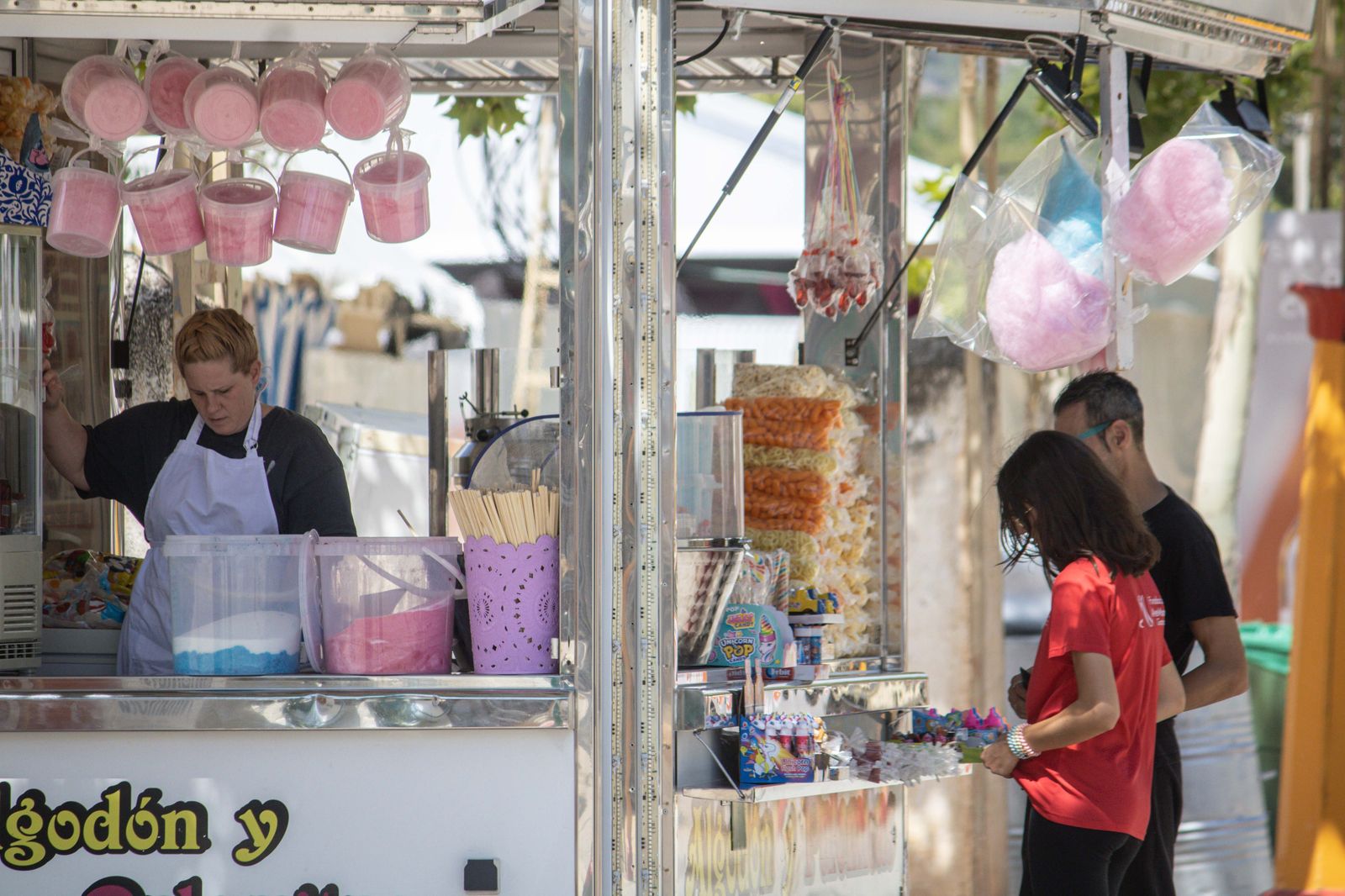 Ambiente en Granada durante este lunes de Corpus, en imágenes