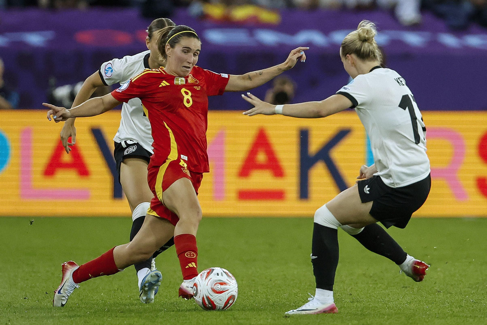 Las mejores imágenes de la semifinal Alemania-España de la Eurocopa femenina