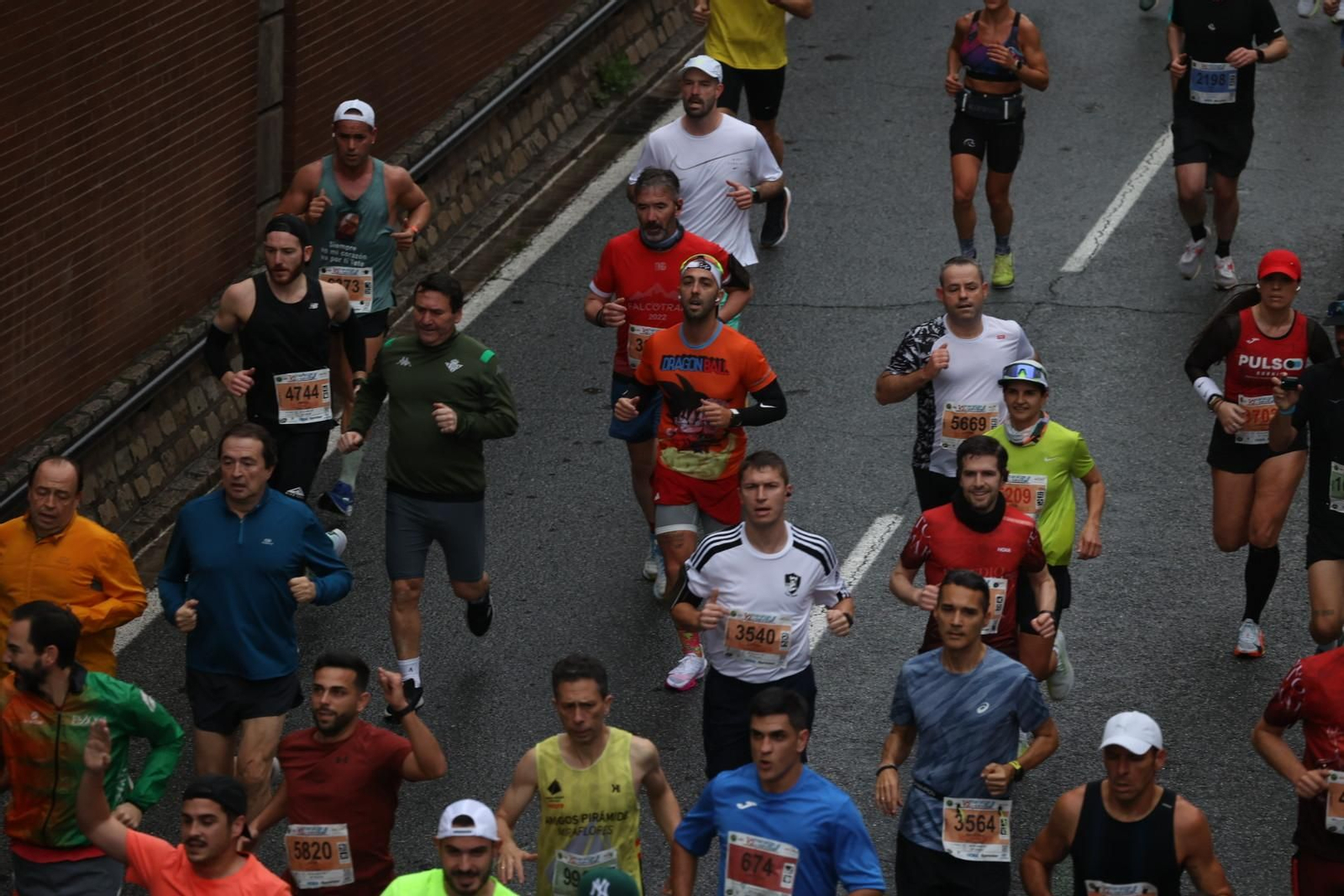 Búscate en la Media Maratón de Sevilla 06