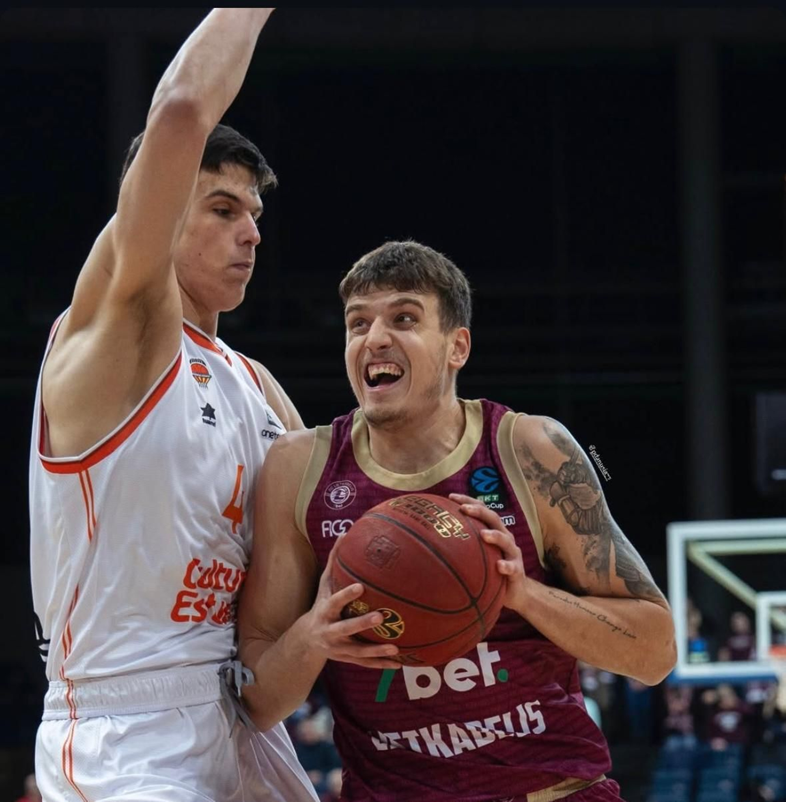 Triunfo sufrido en Eurocup del Valencia Basket, que llegará lanzado a Málaga Triunfo sufrido en Eurocup del Valencia Basket, que llegará lanzado a Málaga