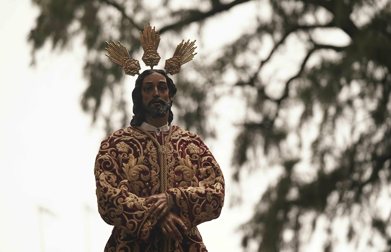 El Vía Crucis de las Cofradías 2020, en fotos