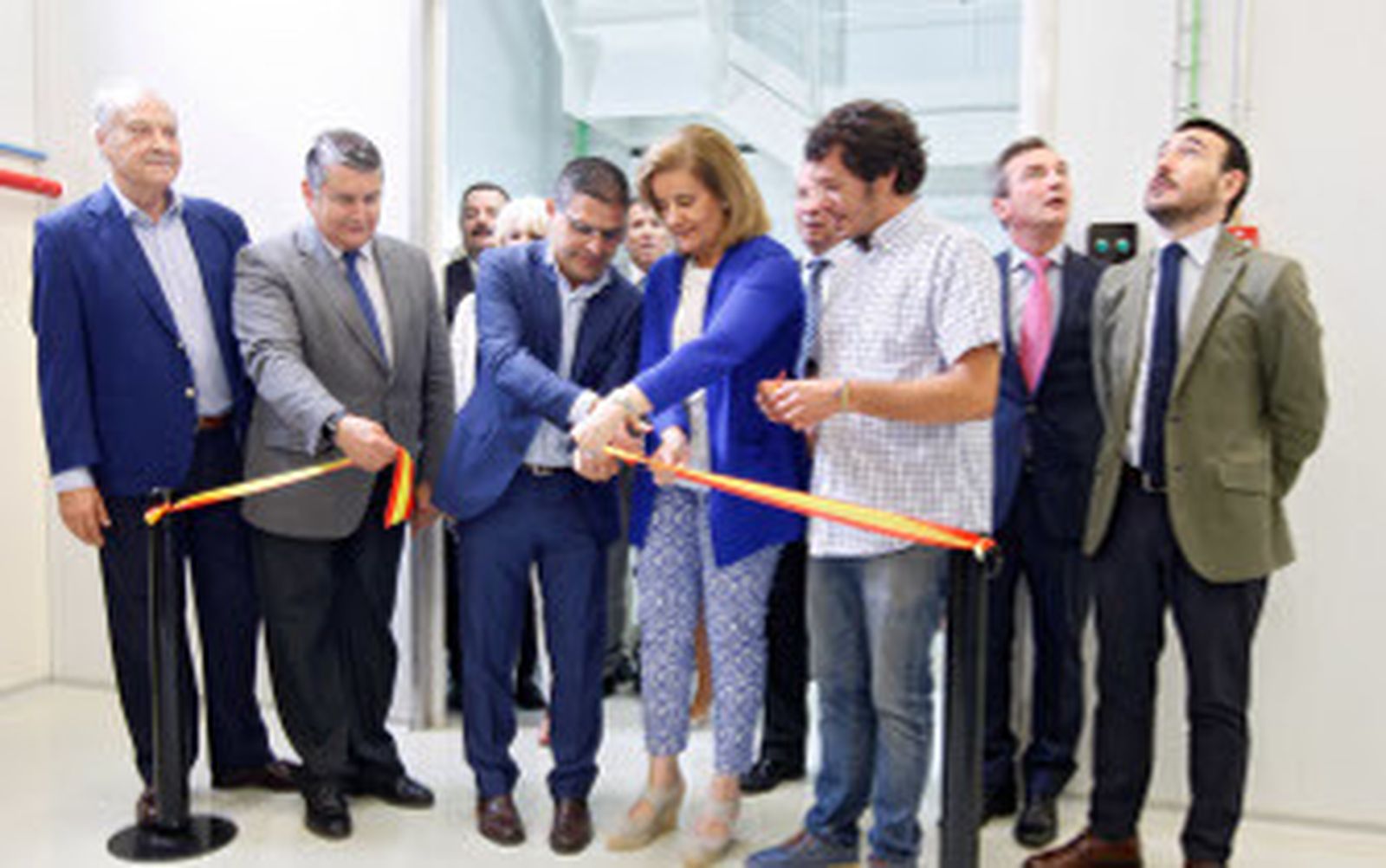 Báñez tranquiliza a los trabajadores de la Base Naval