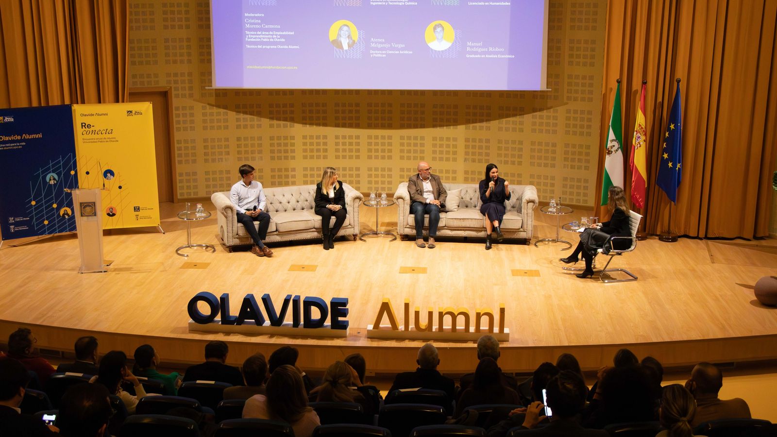 Diálogo entre Laura Melgar, doctora en Biotecnología, Ingeniería y Tecnología Química; Ángel Delgado, licenciado en Humanidades; Atenea Melgarejo, doctora en Ciencias Jurídicas y Políticas; y Manuel Rodríguez, graduado en Análisis Económico.
