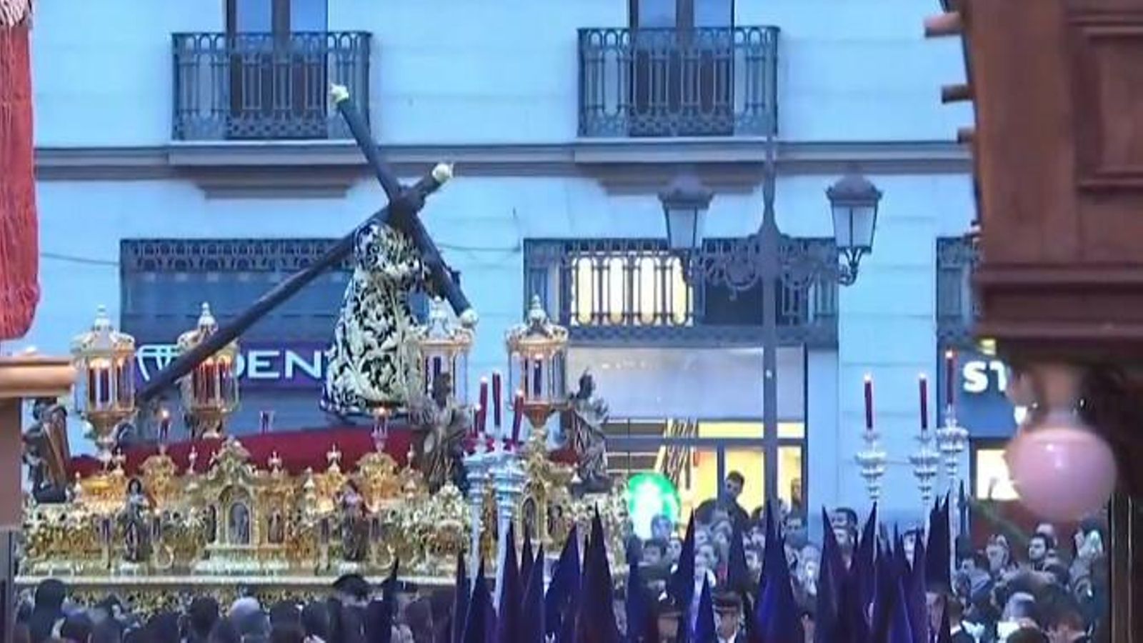 El Cristo de los Gitanos en la Campana.