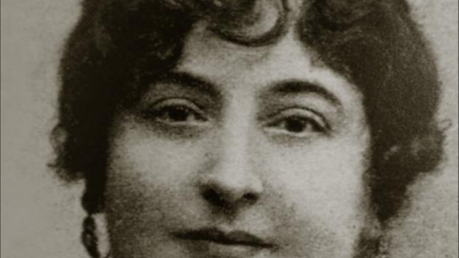 Cartel de la exposición de Carmen de Burgos 'Colombine. Hacia la modernidad'.