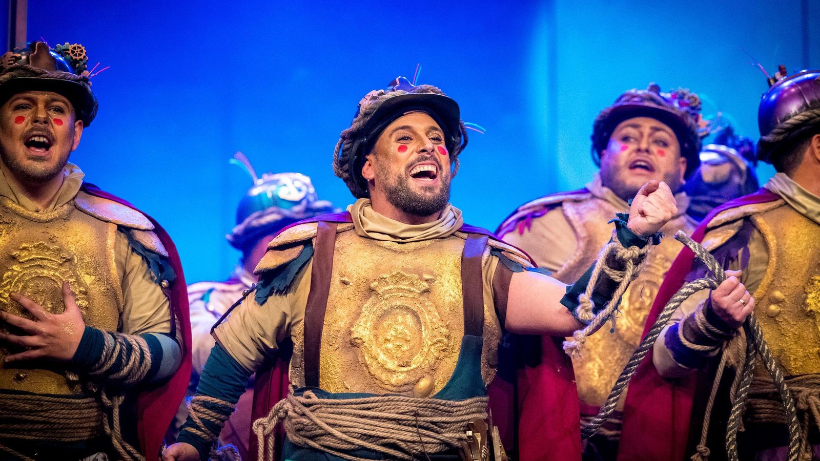 Búscate entre las mejores imágenes de la sexta sesión de cuartos de final del COAC 2025