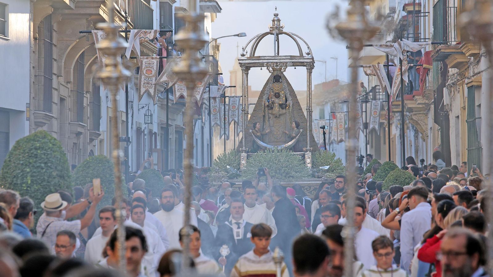 La procesión de la Patrona de Jerez en imágenes