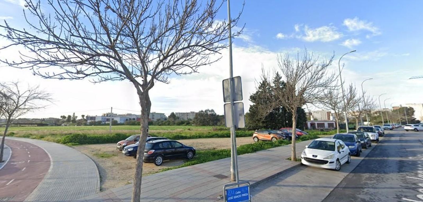 Esquina de la calle José Ignacio Pineda con la avenida Fernando Portillo de Jerez.